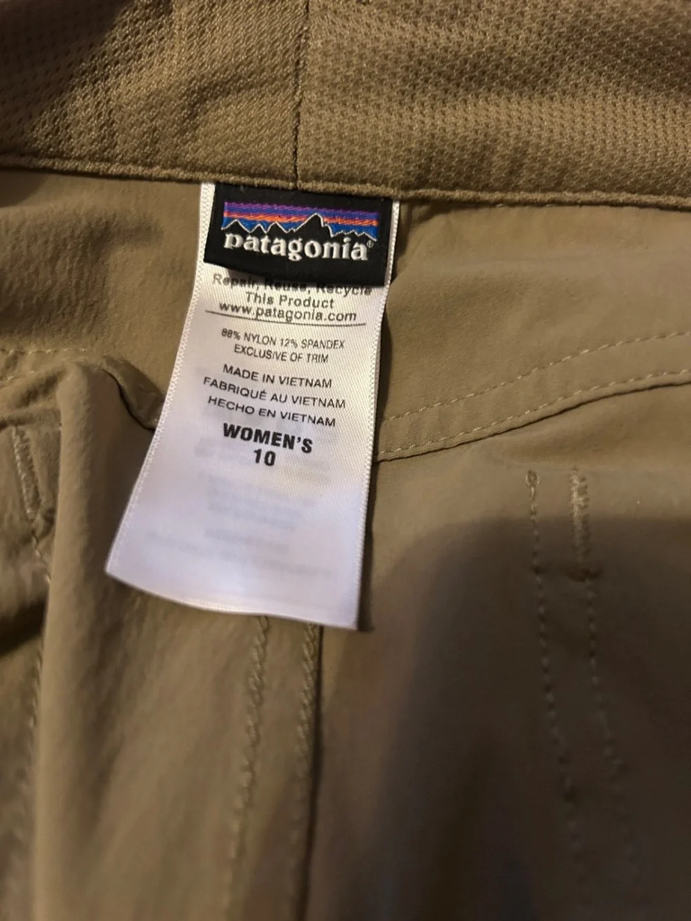 Patagonia Olive Tan Cargo Shorts for women size 10 almost new - Picture 4 of 7